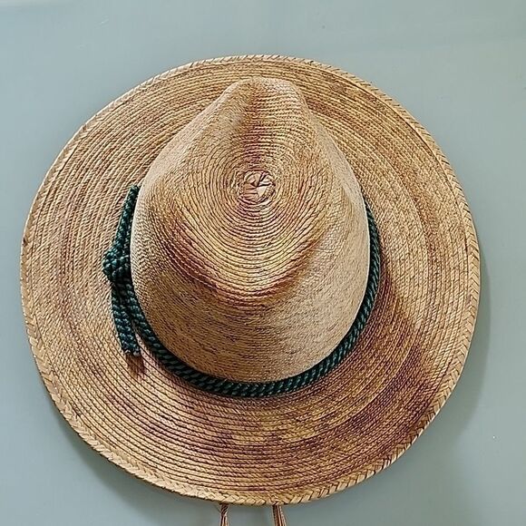 Hand Crafted Hat - Picture 5 of 8